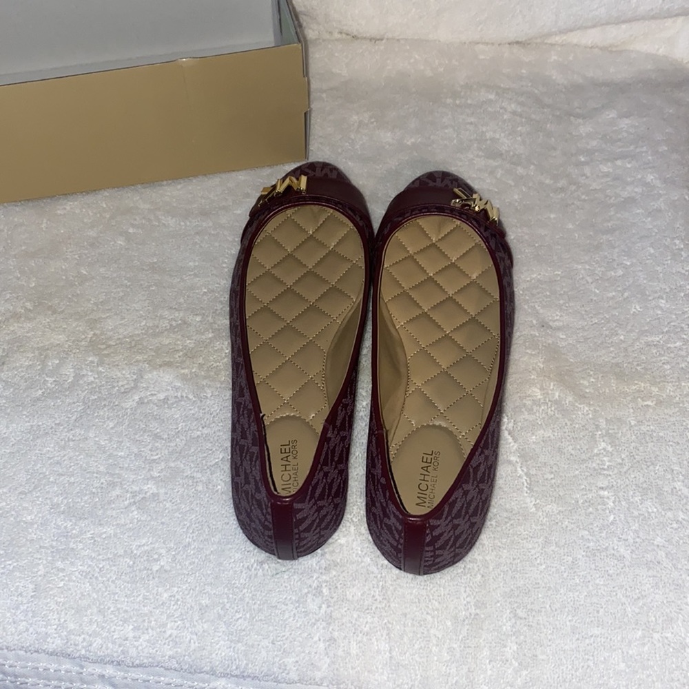 Michael Kors Jilly Ballet Flats Merlot Size 8.5 (no lid box) - Picture 3 of 8